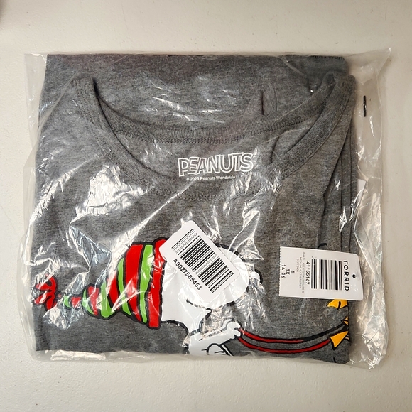 ❤️NWT VINTAGE TORRID CHRISTMAS TEE - PEANUTS SNOOPY WOODSTOCK HOLIDAY SHIRT 1X - Picture 4 of 8